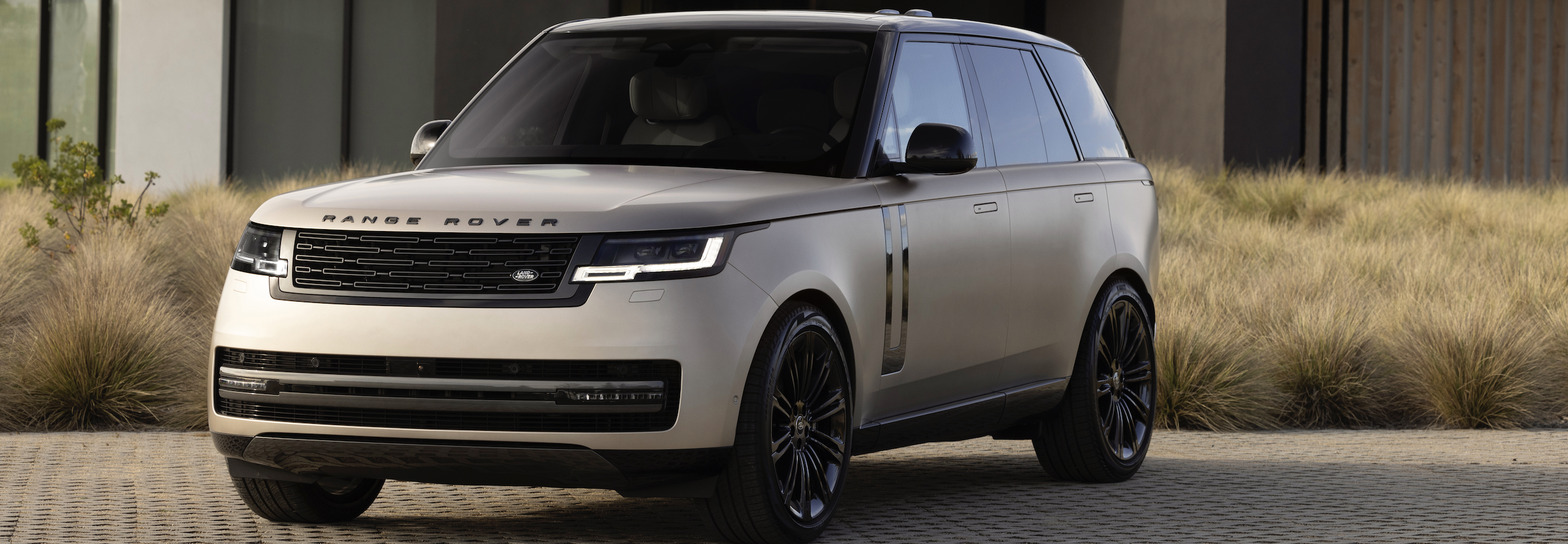 AUTOiBUY.com | online autosalon prémiových značek | nezávislý zprostředkovatel prodeje | největší výběr aut | Land Rover | Range Rover | novinky ve výrobě | nová a předváděcí auta skladem | dovoz německých předváděcích aut | nákup online